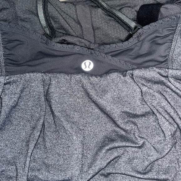 Lululemon Graceful Flow Tank Top Adjustable Strap Shelf Bra Workout Yoga sz 4 - Picture 5 of 17